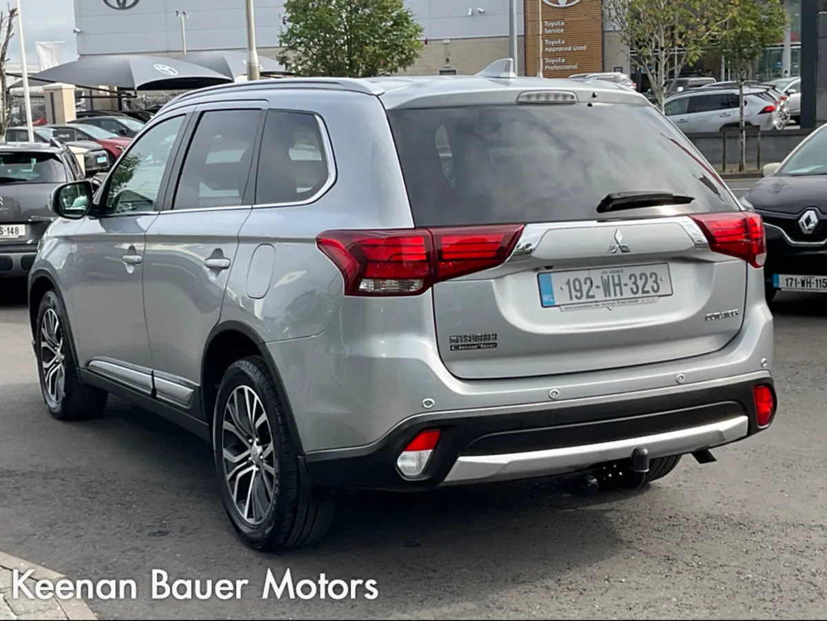 Mitsubishi Outlander OUTL 4WD 6MT 4DR - Image 5