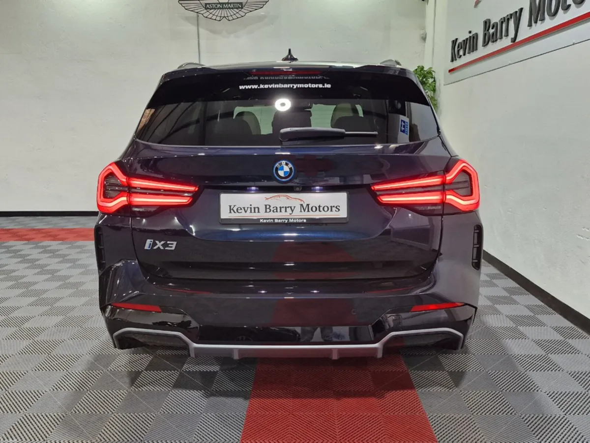 BMW iX3 M SPORT (PAN ROOF / OYSTER LEATHER) AUTOMA - Image 2