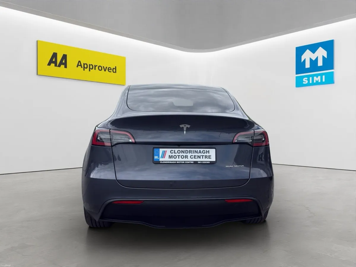 Tesla Model Y AWD Dual Motor Long Range - Image 4