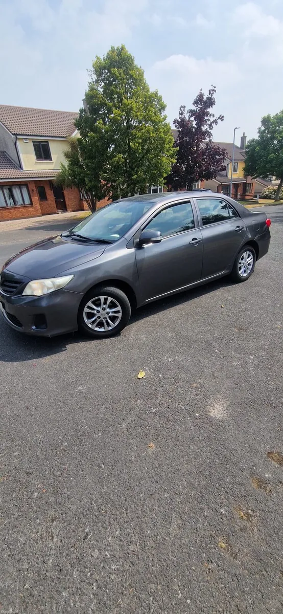 Toyota corolla 1.3 petrol - Image 1