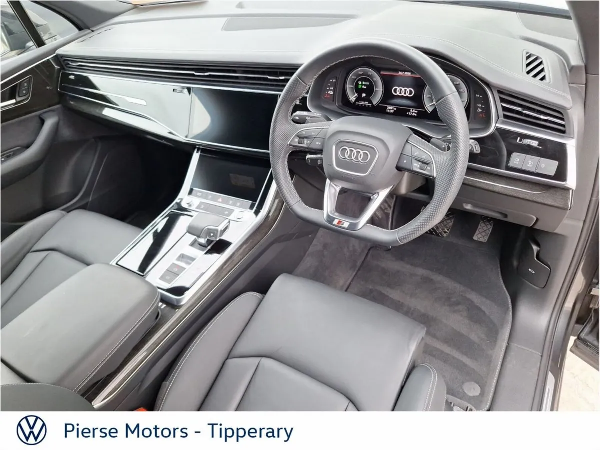 Audi Q7 Q7 Black Edition Tfsi E Quat A  Black Edit - Image 2