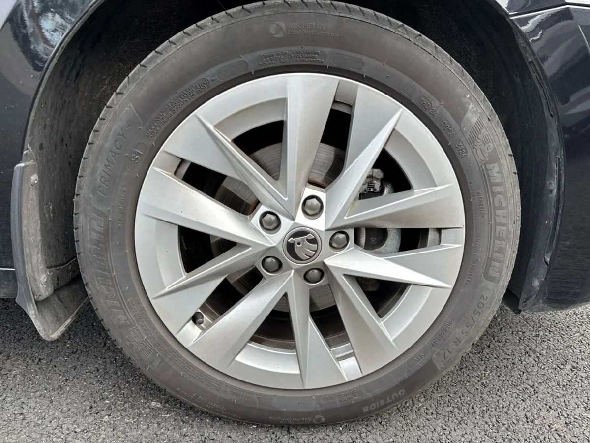 Skoda Octavia Selection 2.0TDI 115HP - Image 5