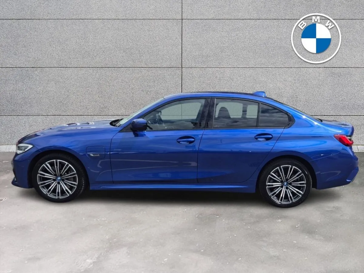 BMW 3-Series 330e M Sport Auto - Image 3