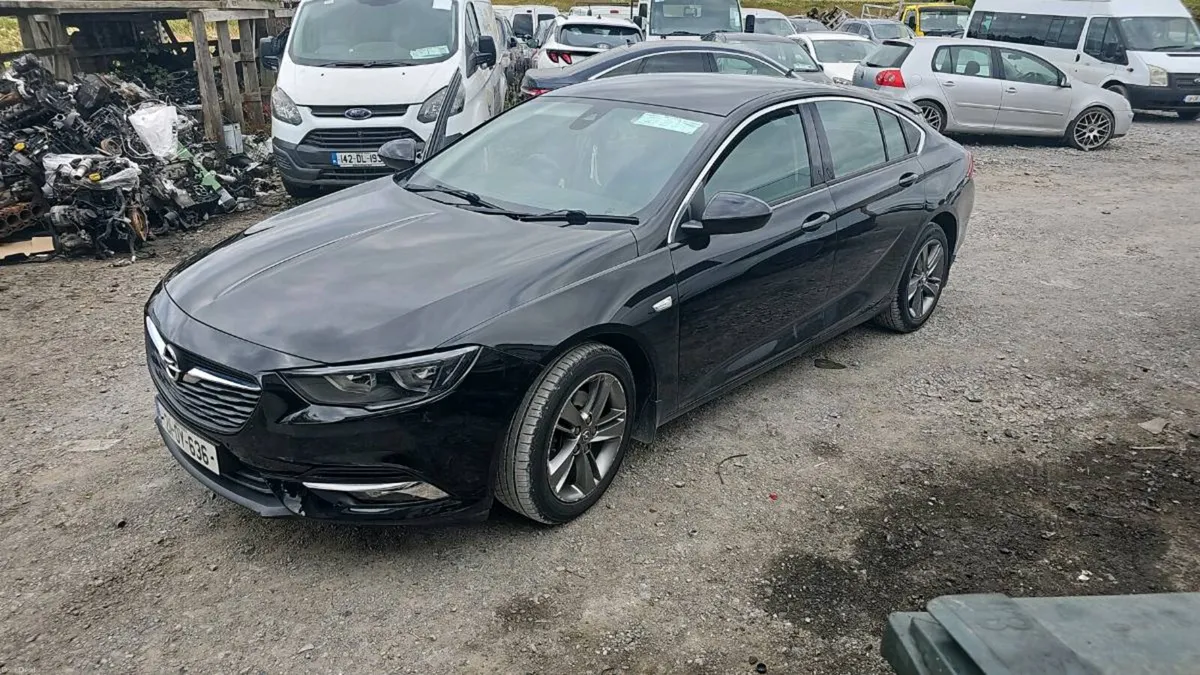 21 opel insignia Grand Sport Sri-1.6 - Image 1