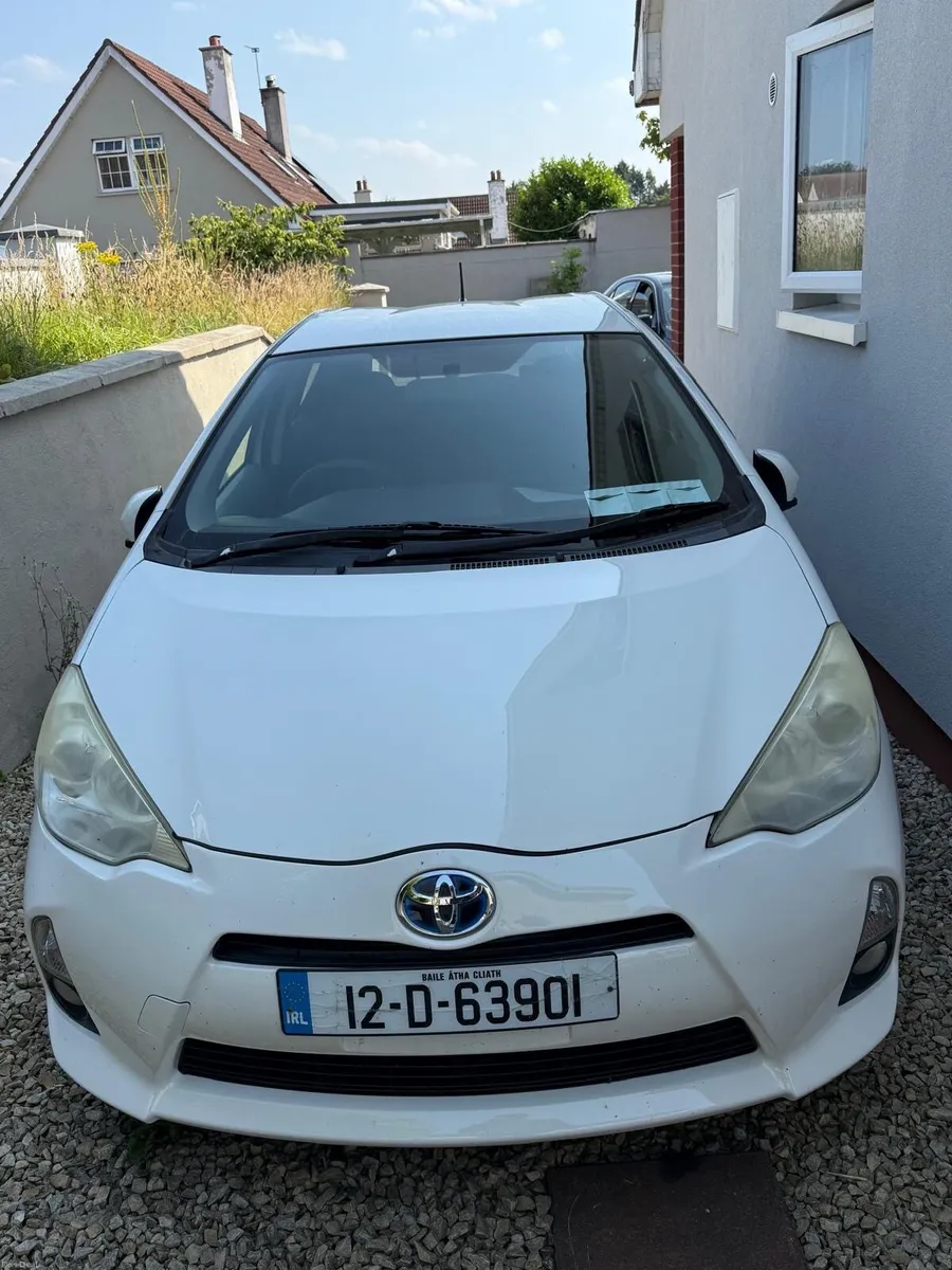 Toyota Aqua 2012 - Image 2