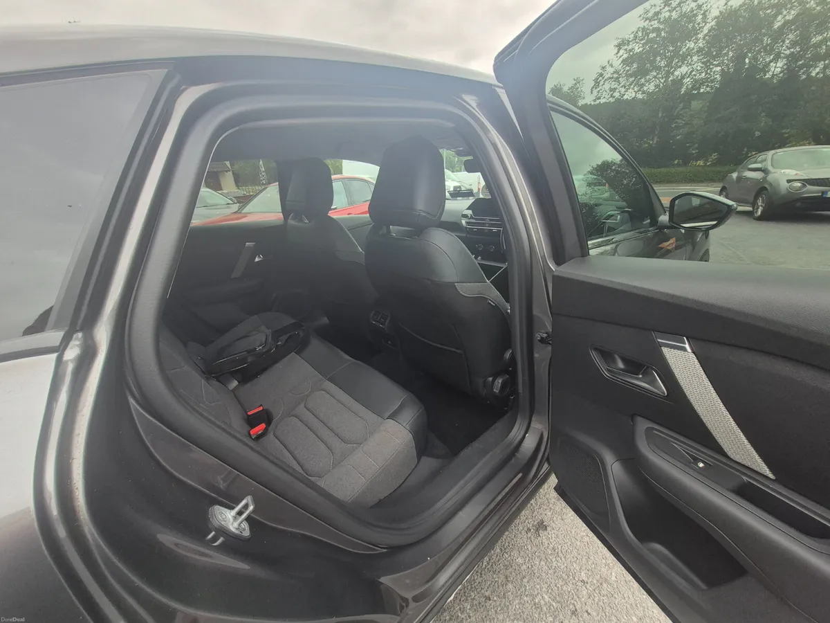 Citroen C4 2023 top spec - Image 4