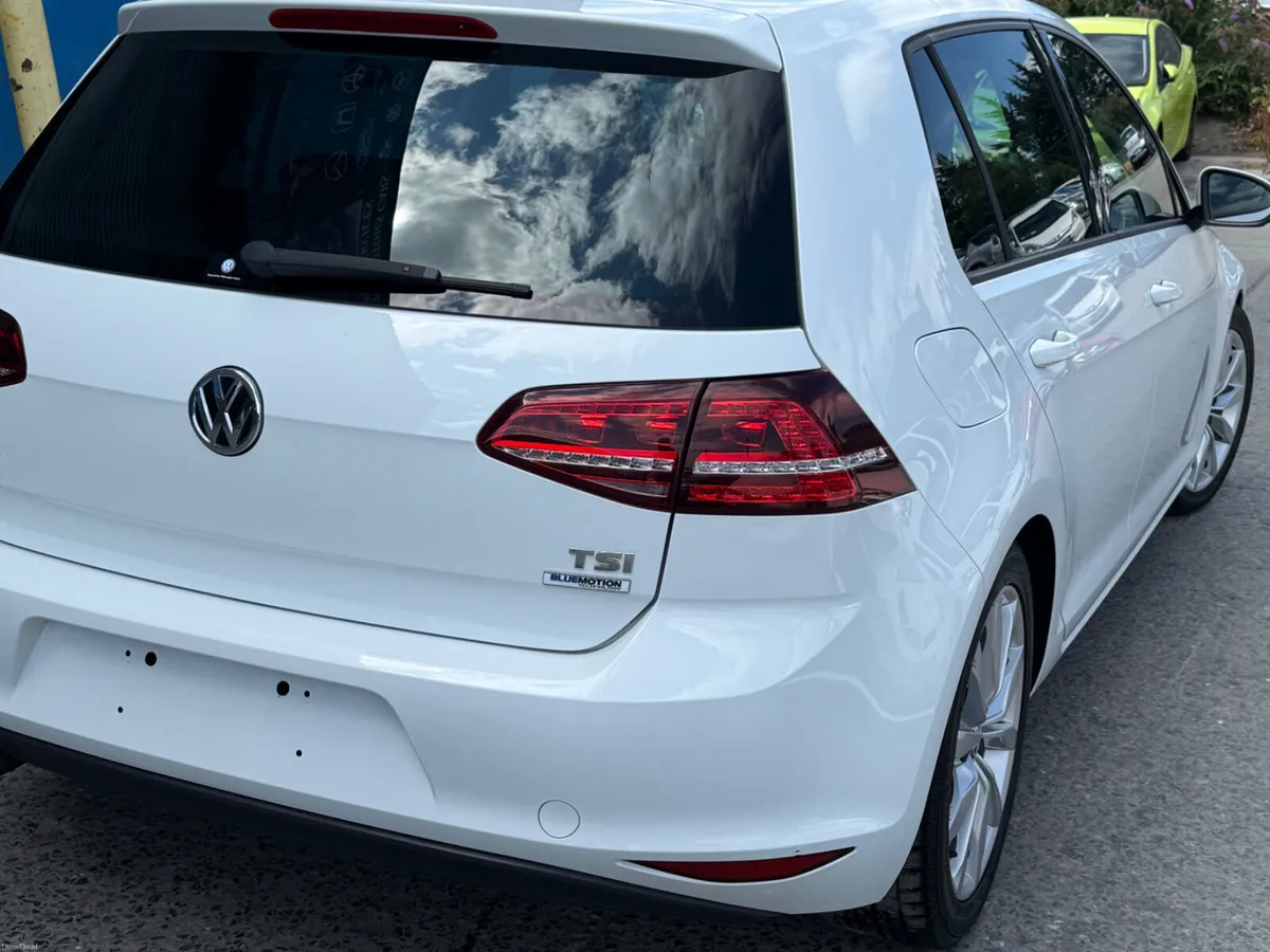 2017 Volkswagen Golf 1.2 TSI Automatic - Image 4
