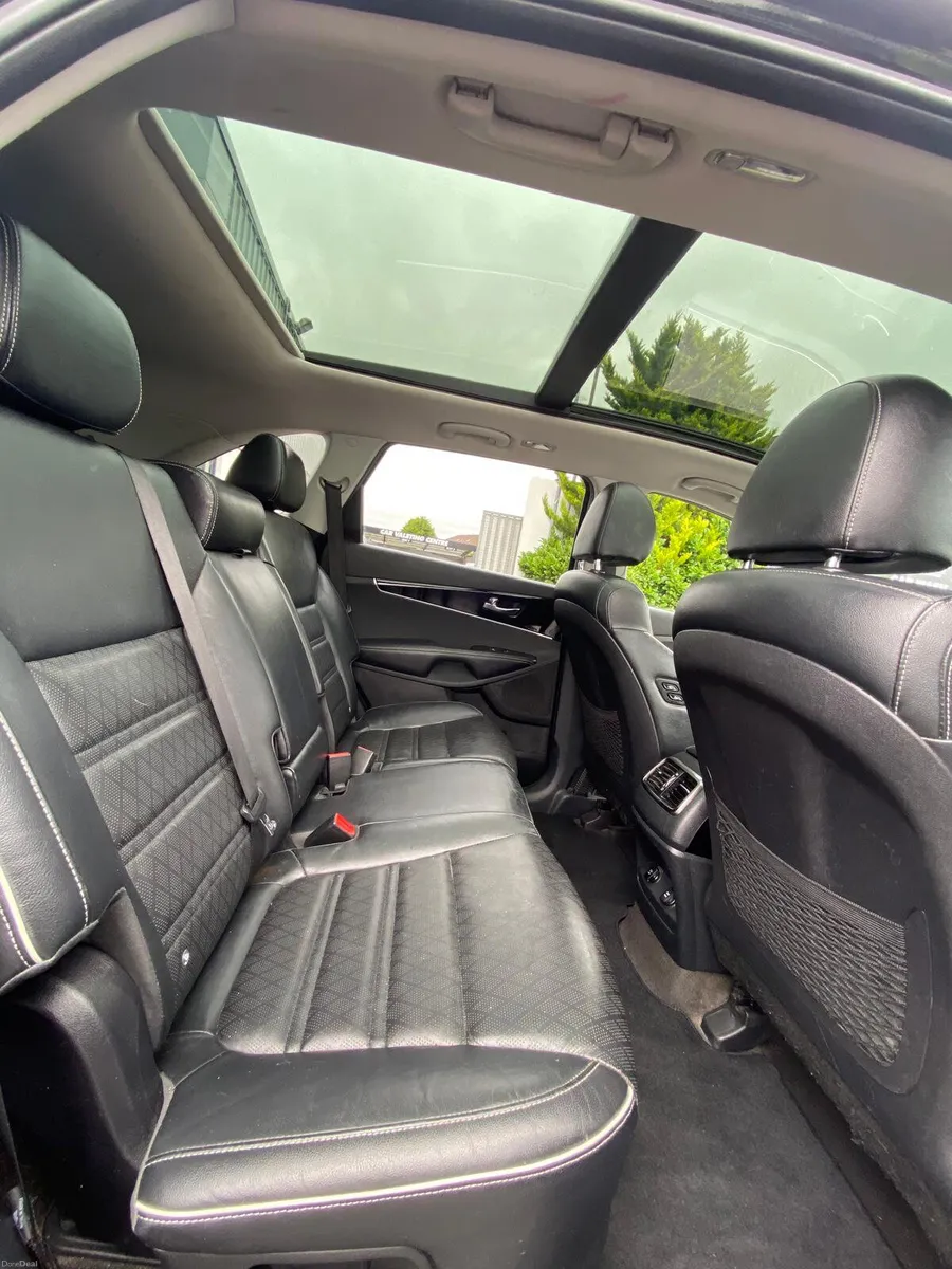 Kia Sorento 2018 GT-LINE 2.2 AUTO 7 seater - Image 6