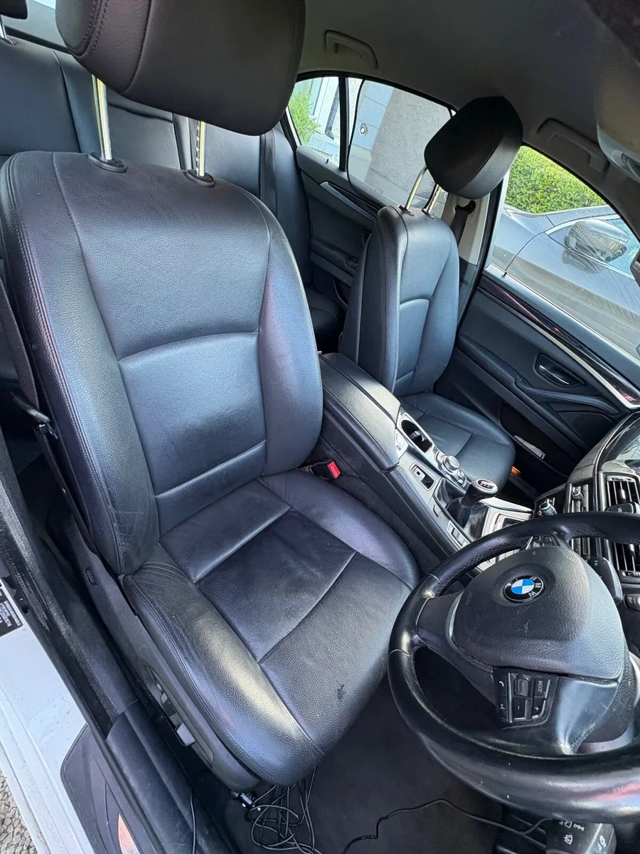 BMW 5-Series 2016 - Image 2