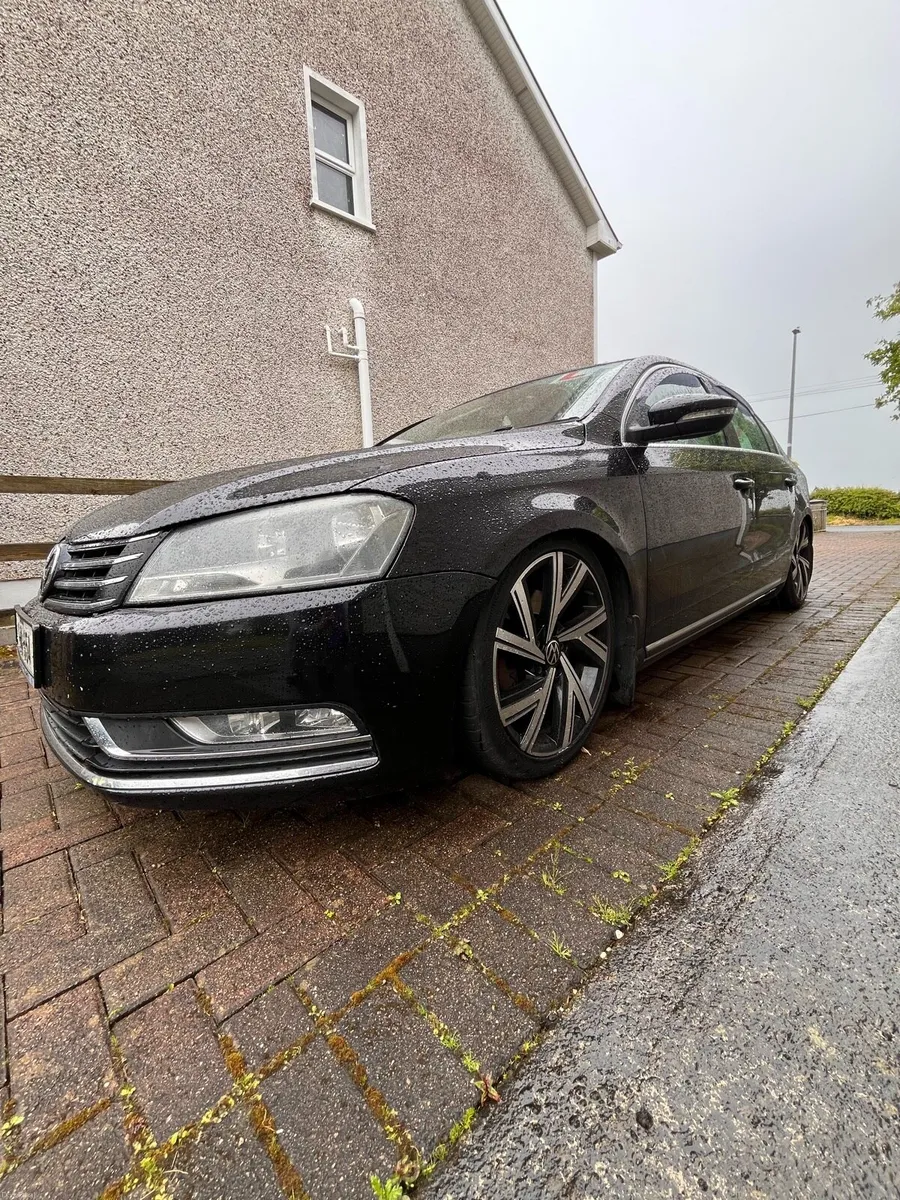 Volkswagen Passat 2012 - Image 4