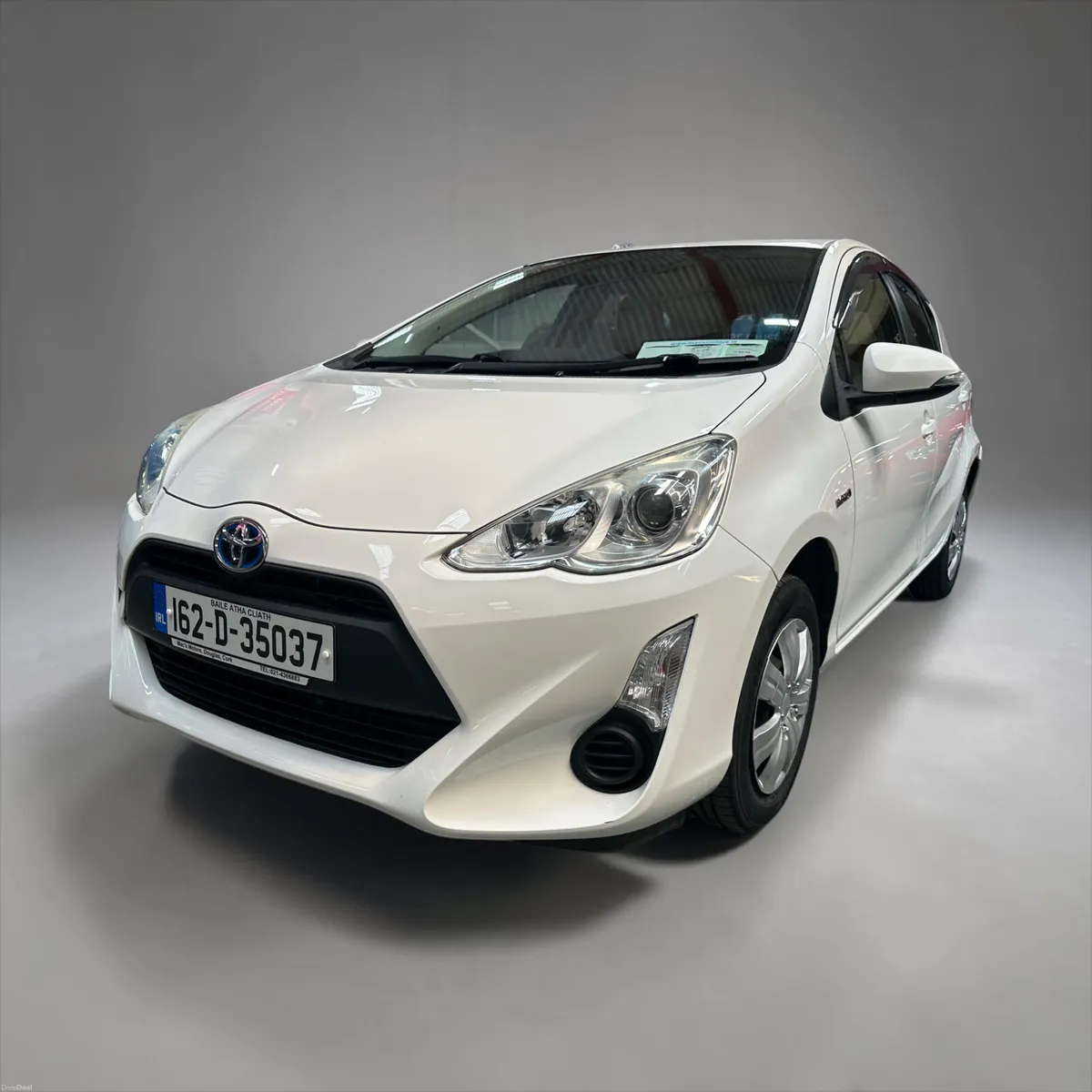 2016 Toyota Aqua 1.8 Petrol Hybrid Automatic - Image 5