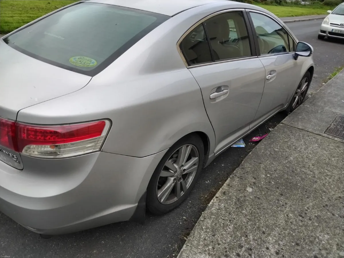 Toyota Avensis 2010 - Image 3