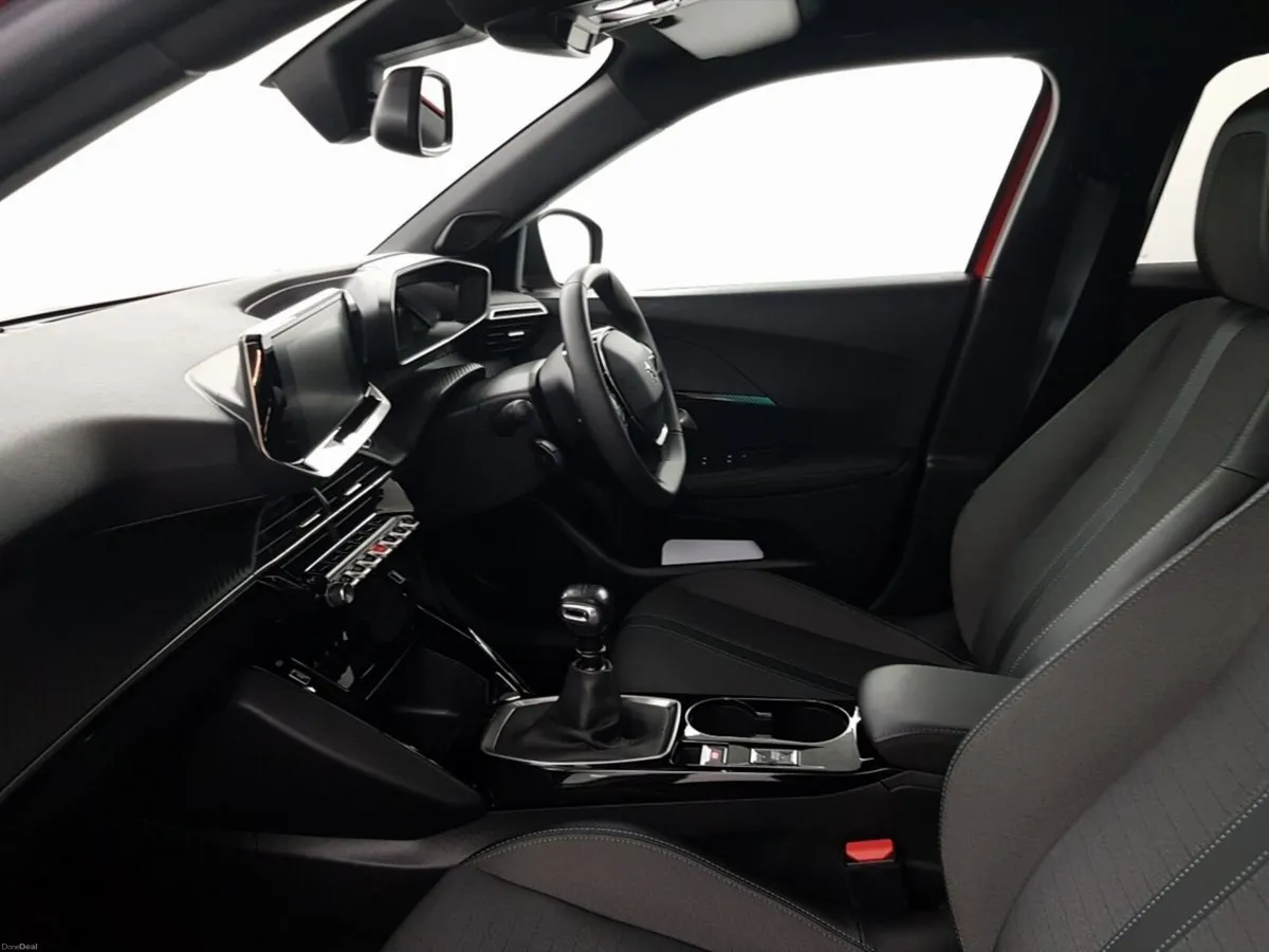 Peugeot 2008 1.2 Puretech 100bhp Allure - Image 4