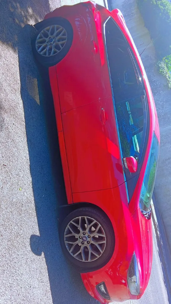 Ford Focus 2016 - Image 2