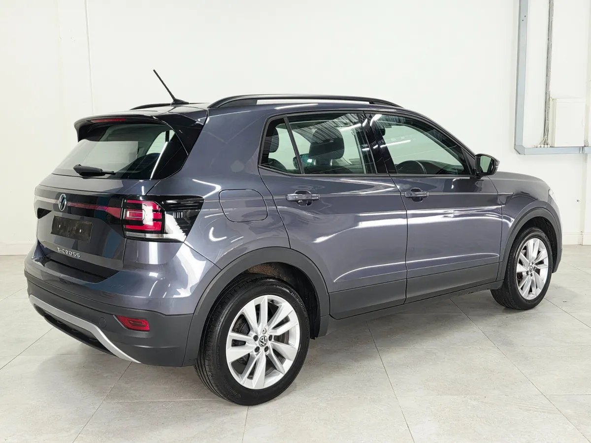 1.0 TSi SE - 1 Owner, Full VW Service History - Image 6