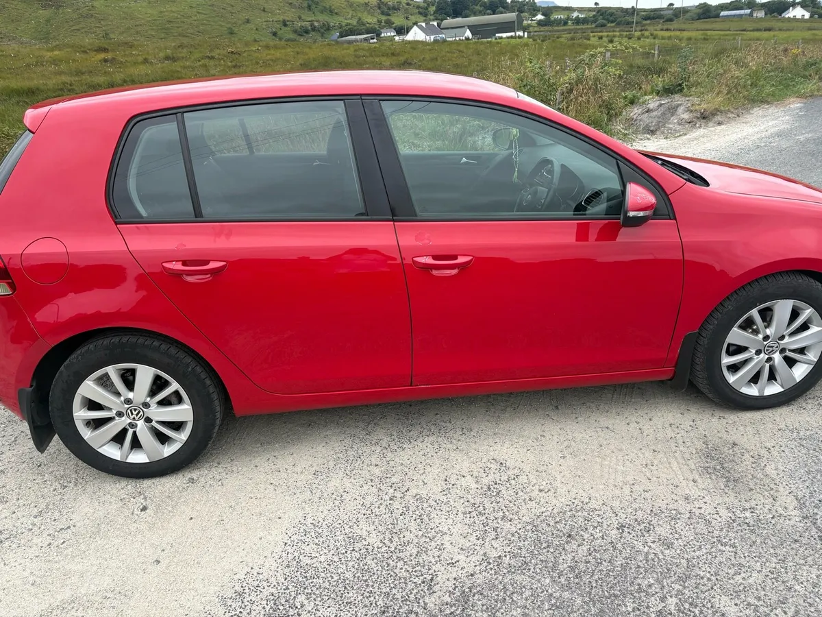 Volkswagen Golf 1.6TDI Match - Image 2