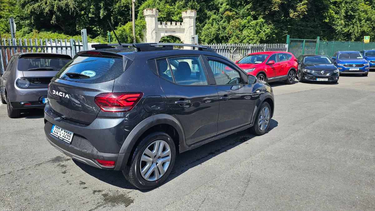 Dacia Sandero Stepway 2023 1.0 T EXPRESSION - Image 6