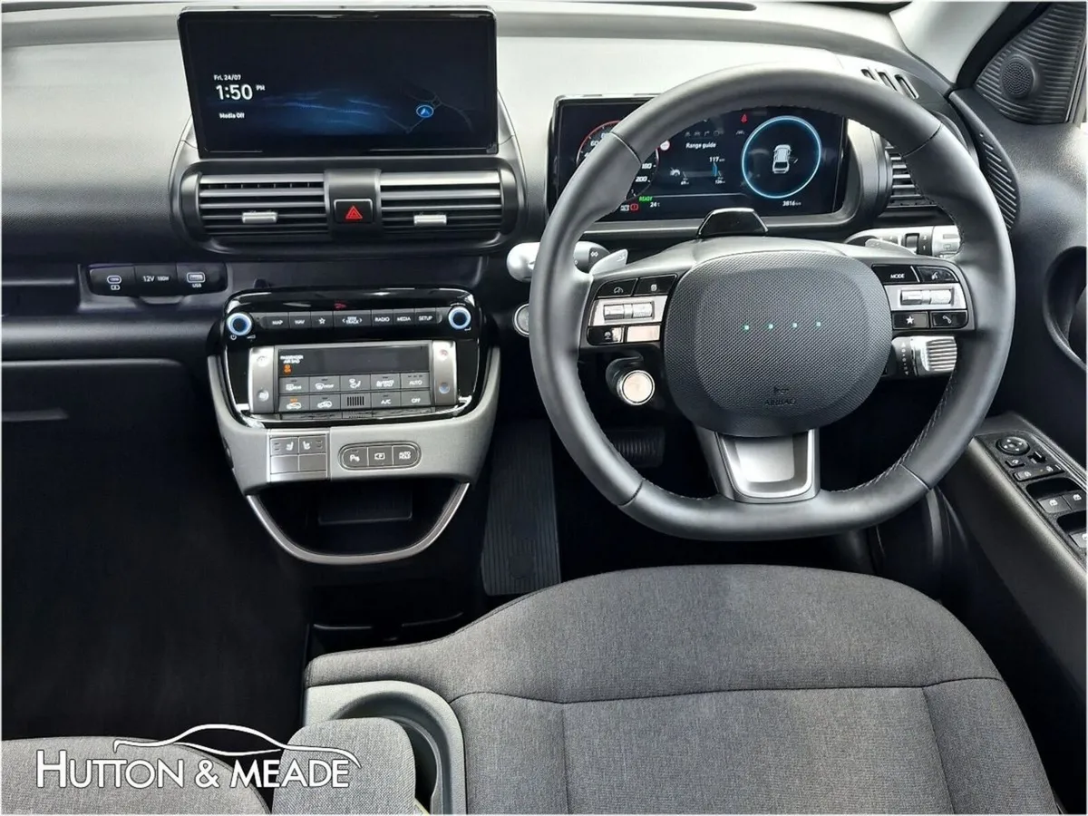 Hyundai INSTER Elegance 49kw Range 360kms - Image 3