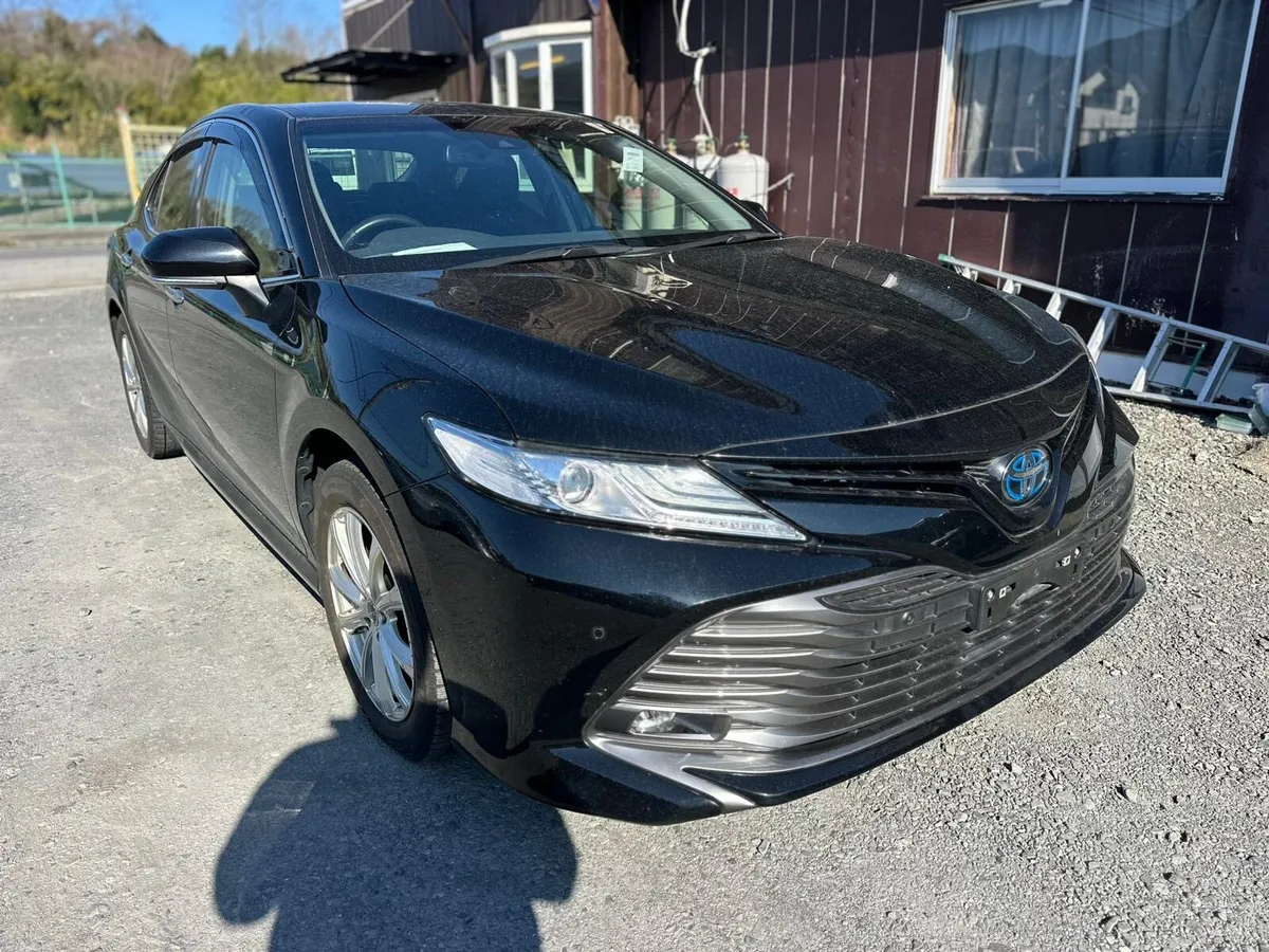 Toyota Camry 2021 Hybrid ( Finance Available) - Image 3