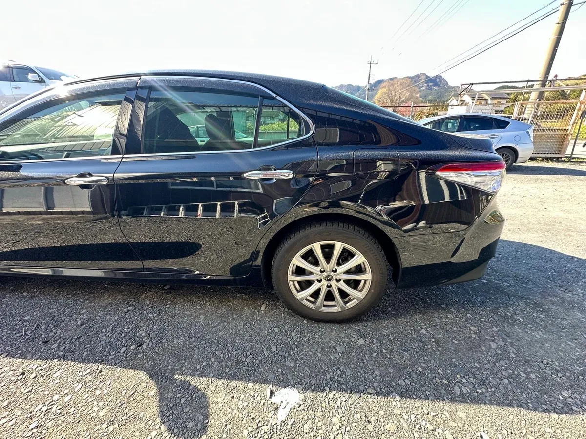 Toyota Camry 2021 Hybrid ( Finance Available) - Image 5