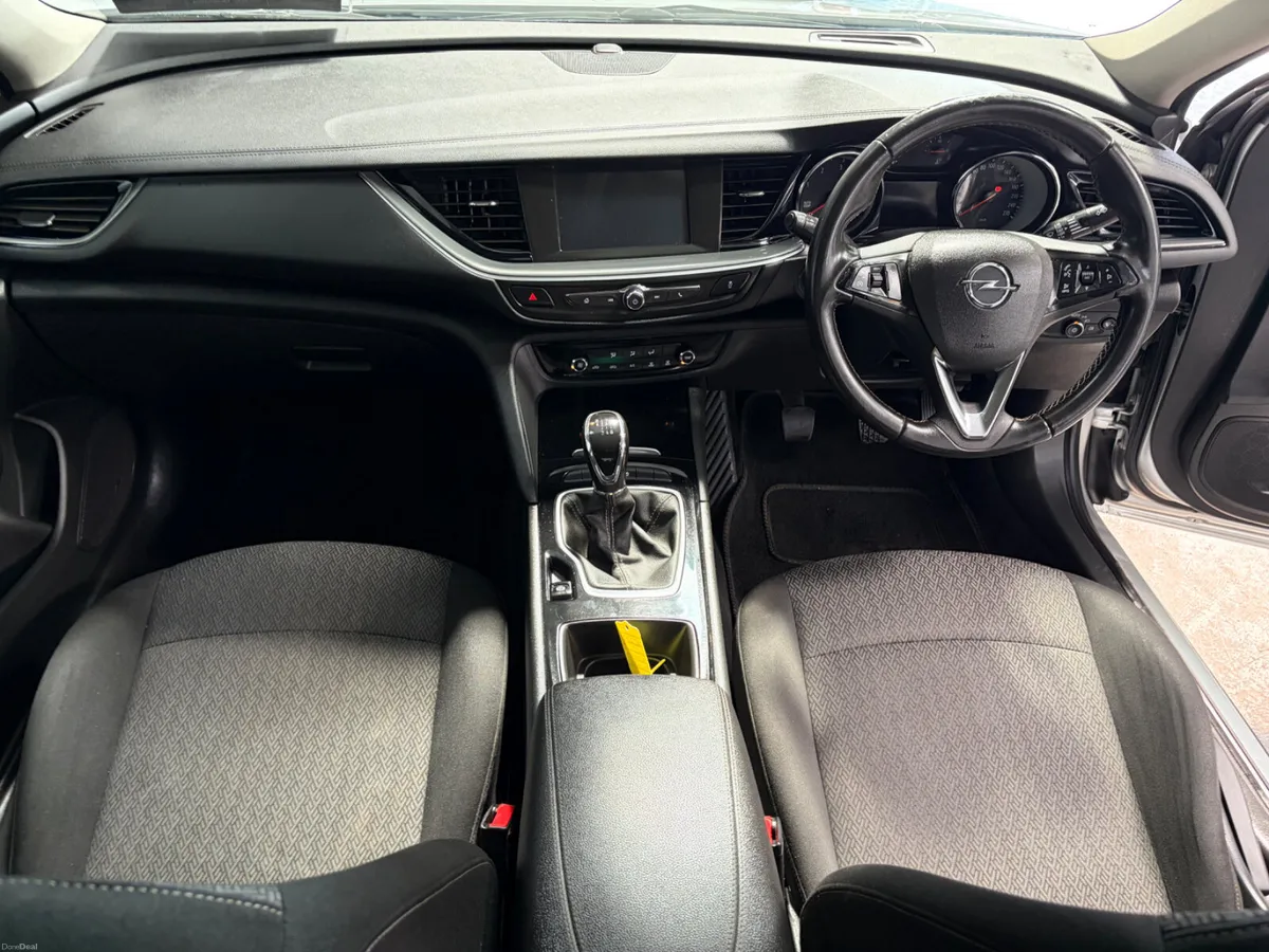 Opel Insignia 2018. 1.6D.  GRAND E - Image 5