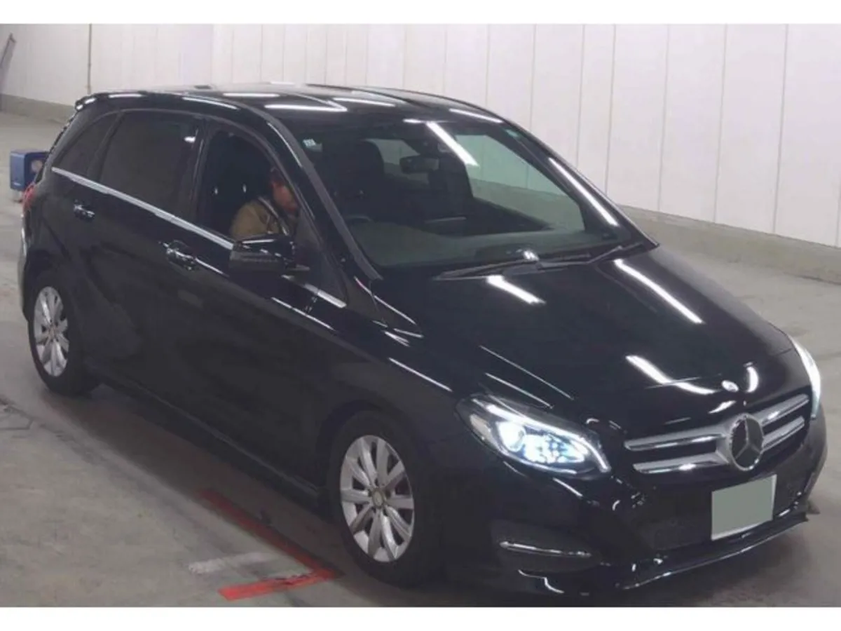 Mercedes-Benz B-Class 1.6 B180 Petrol Auto - Image 1