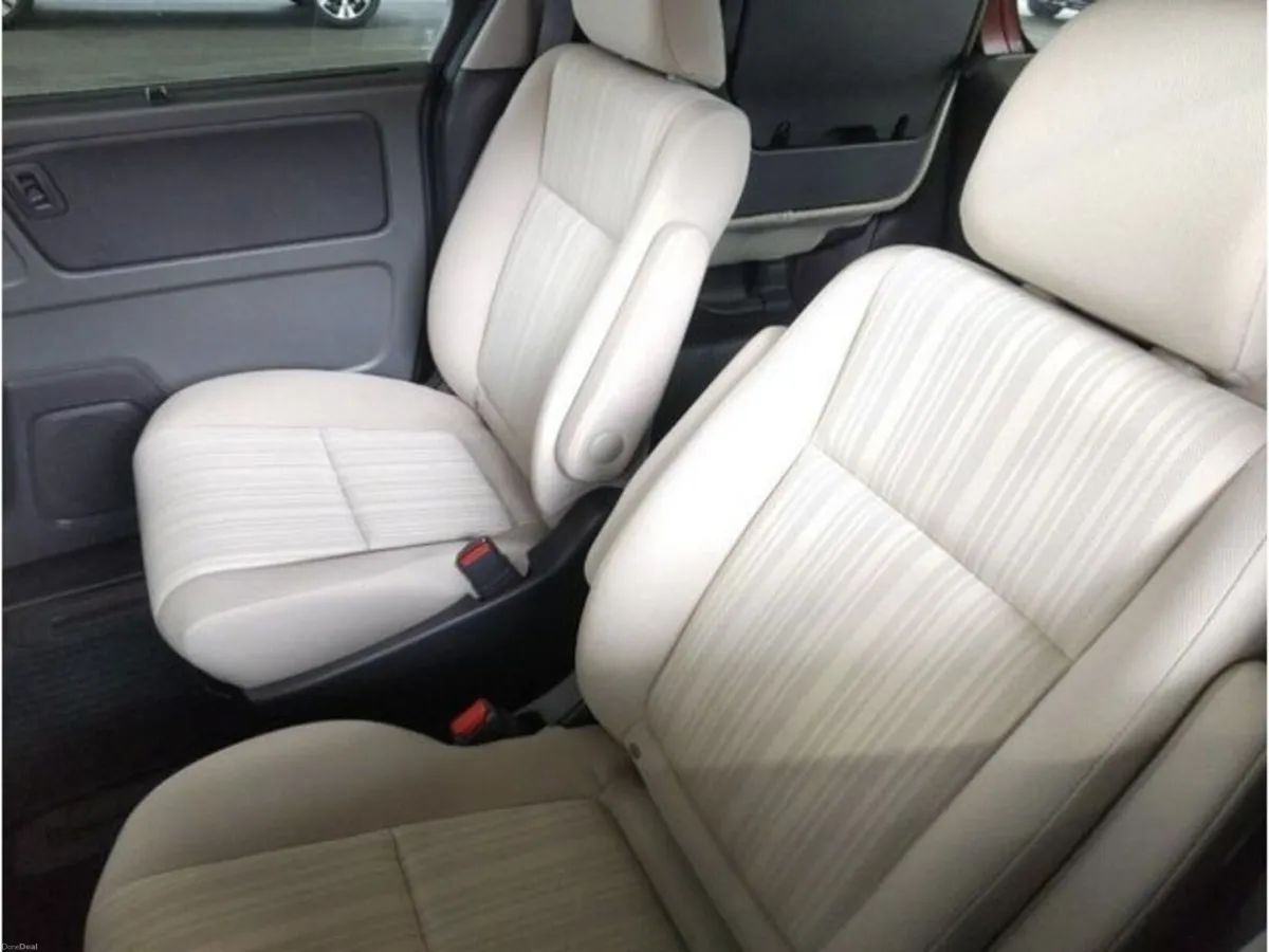 Honda Freed 1.5 Petrol Hybrid Auto - Image 6