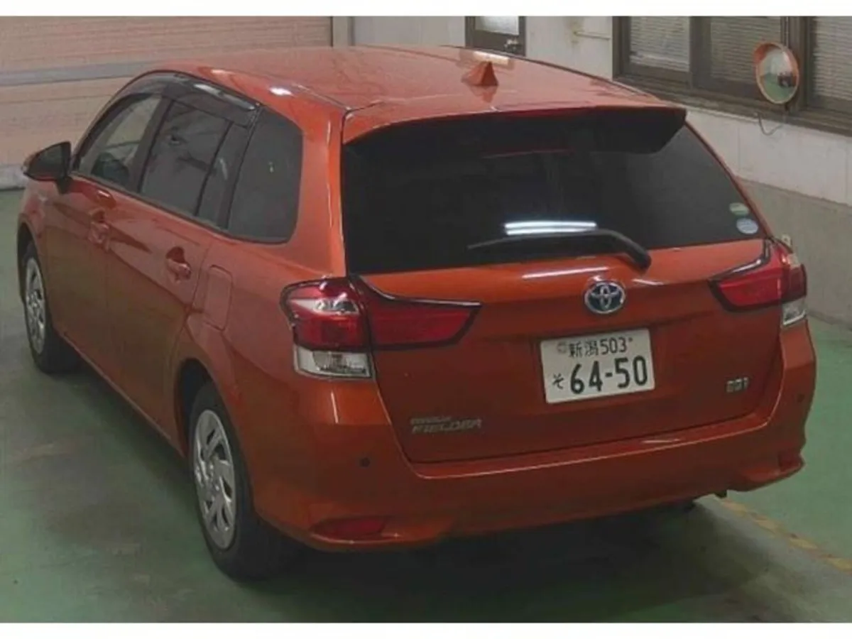 Toyota Corolla 1.5 Corolla Fielder - Image 3