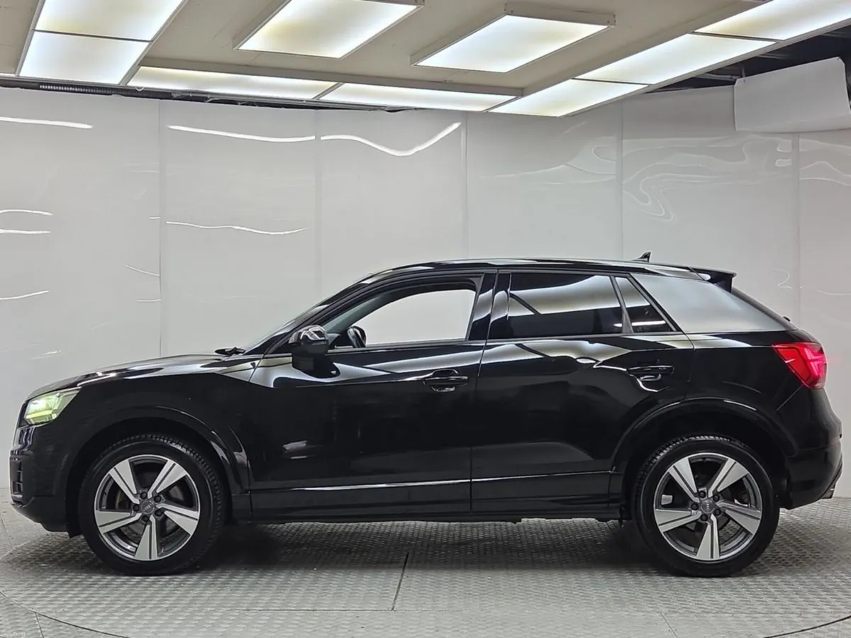 Audi Q2 30 TFSI Sport Black Edition Styling S tron - Image 5
