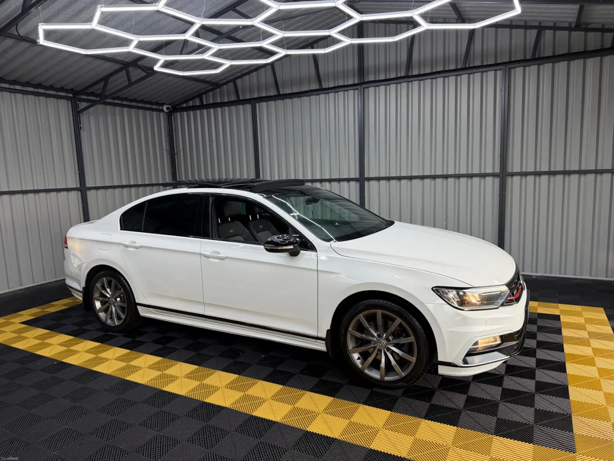 Volkswagen Passat 172 2.0Tdi R-Line Auto Pan Roof - Image 3