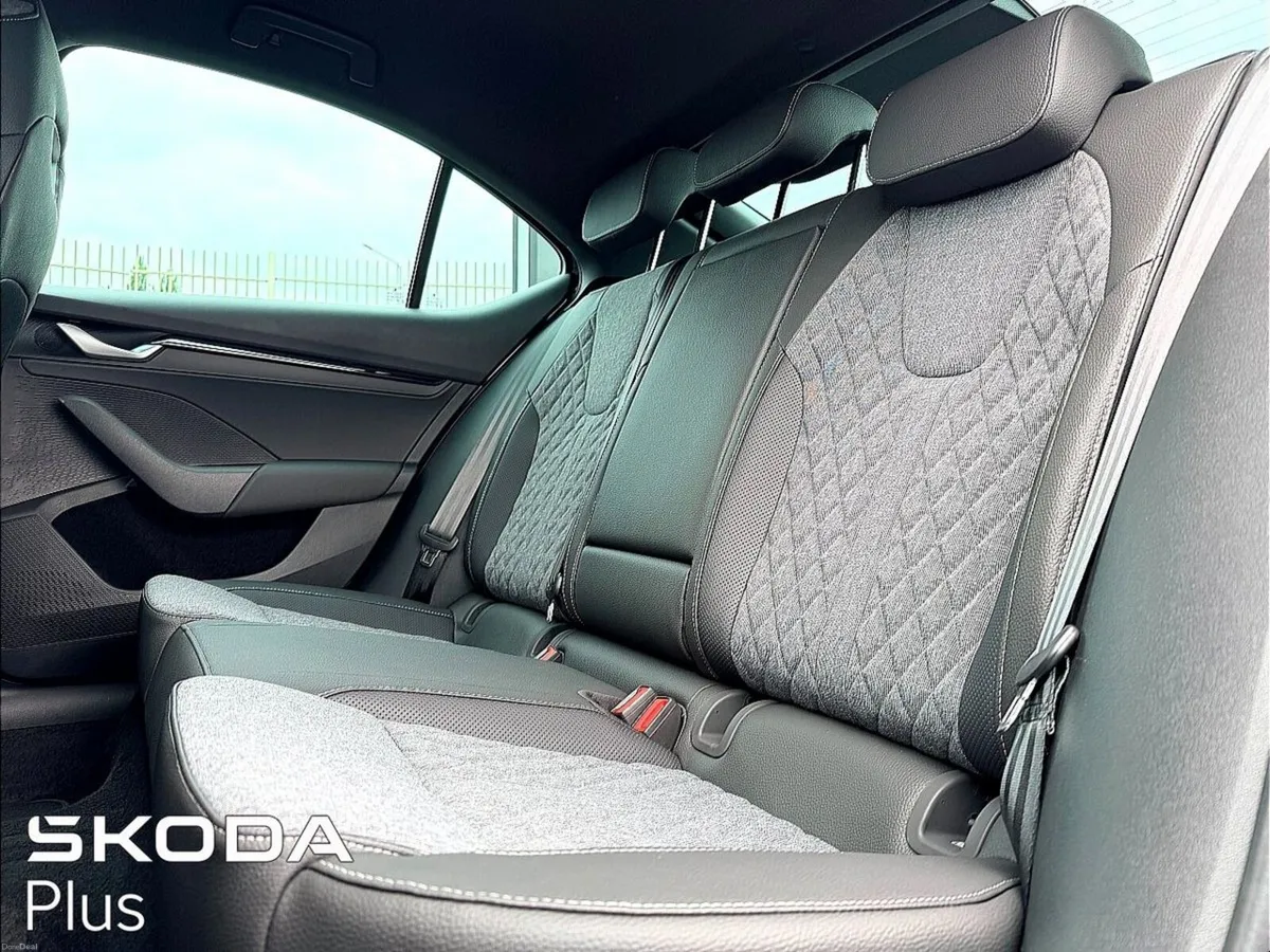 Skoda Octavia 2.0 TDI 150BHP DSG SportLine - Image 6
