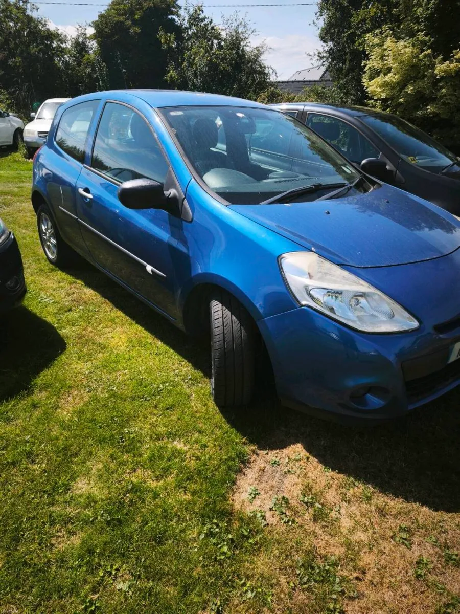 2010. Renault Clio 1.5 diesel - Image 1