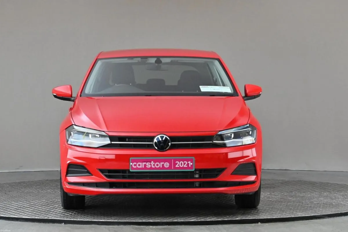 Volkswagen Polo 1.0 TSI DSG COMFORTLINE **CARPLAY* - Image 2