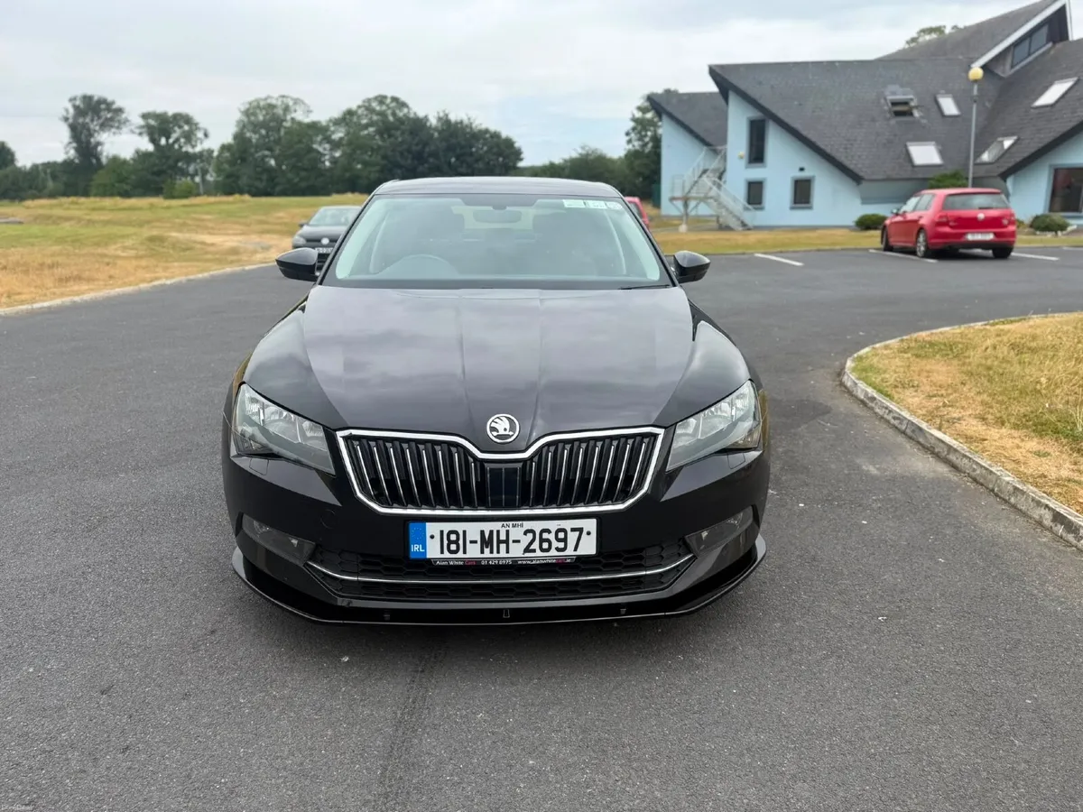 Skoda Superb 2018 - Image 5