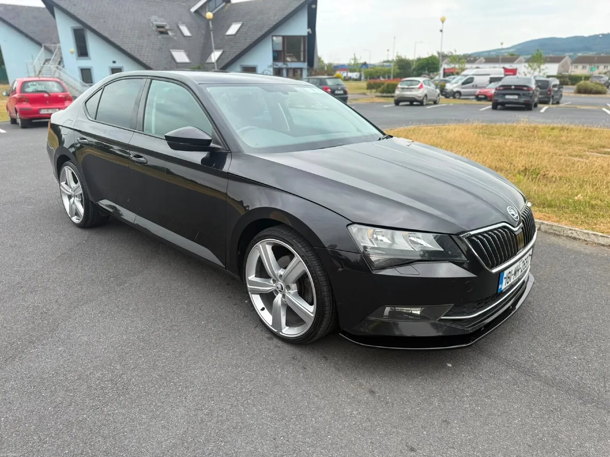 Skoda Superb 2018 - Image 6