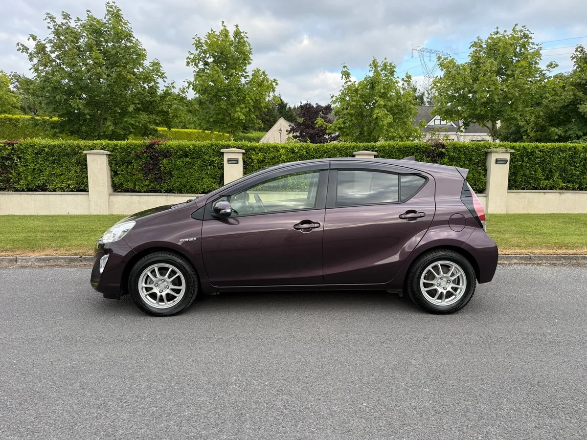 Toyota Aqua 2016 Hybrid 1.5 petrol 93000km High sp - Image 6