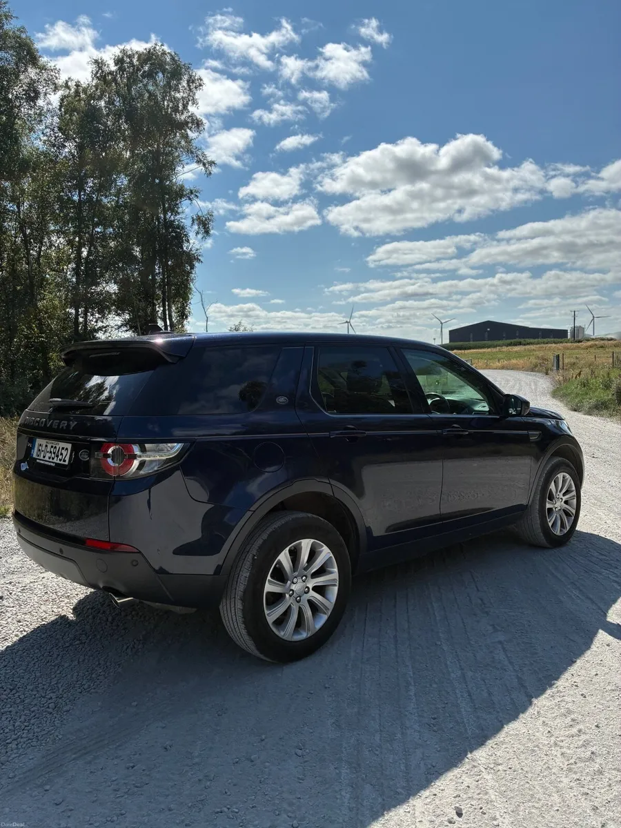 Land Rover Discovery Sport 2016 - Image 4