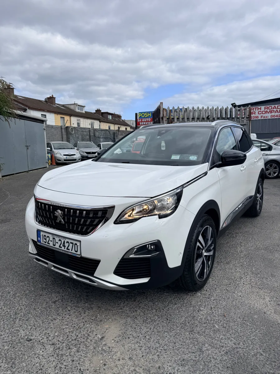 Peugeot 3008 1.2 Petrol AUTO LOW KMS - Image 6