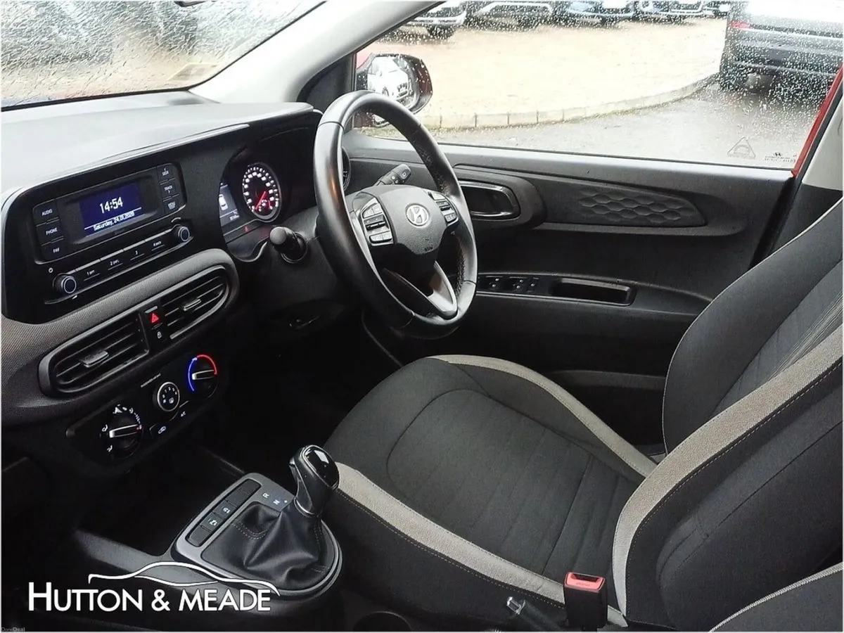 Hyundai i10 Delux Auto 1.0 Petrol 5dr - Image 5