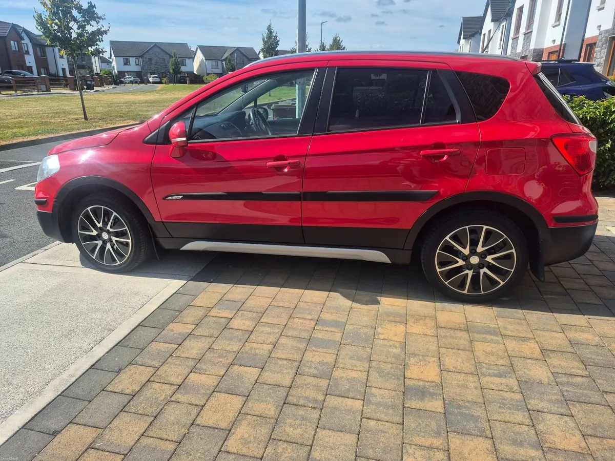 Suzuki SX4 S-Cross 2015 - Image 1