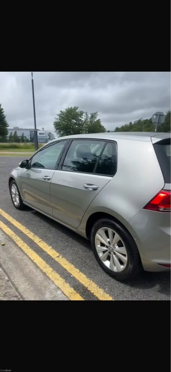 Selling 2013 Volkswagen Golf 1.6 TDI Bluemotion - Image 2