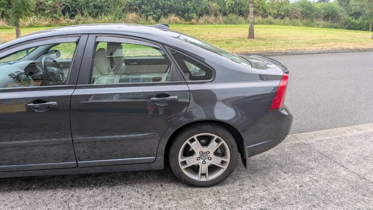 Volvo S40 - Image 6