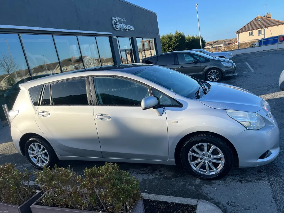 Toyota Verso 2011 - Image 2