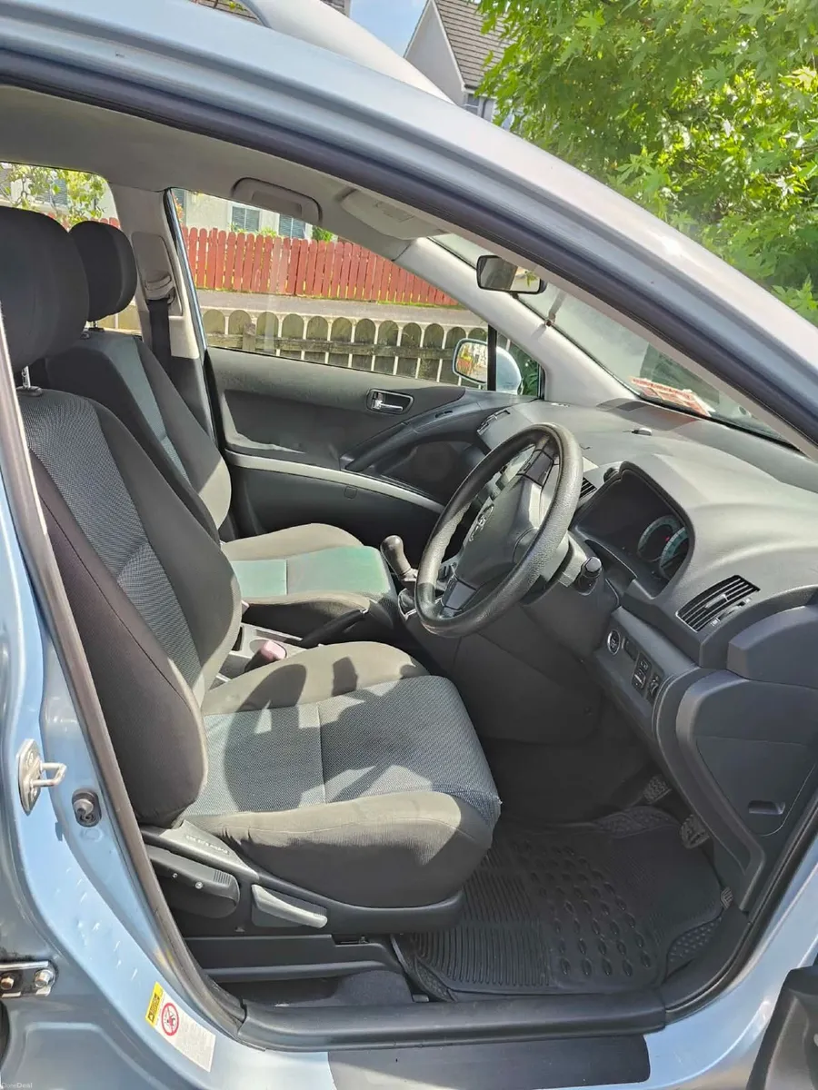 2006 Toyota Corolla verso - Image 3