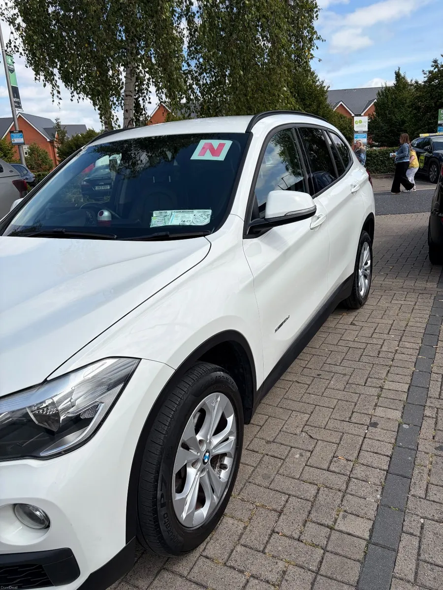 BMW X1 SDR 18D AUTOMATIC Black Shadow - Image 4