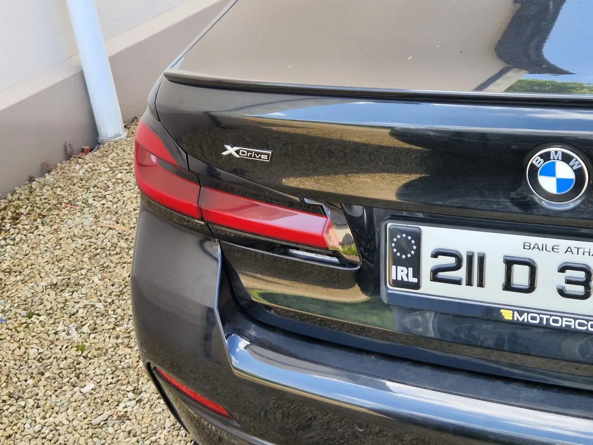 BMW 5-Series 2021 - Image 2