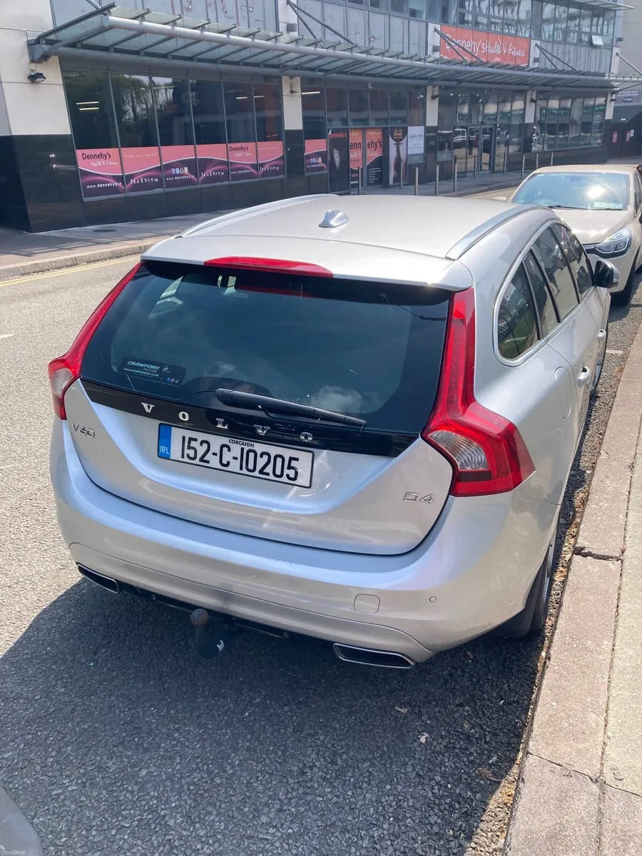 Volvo V60 2015 - Image 2