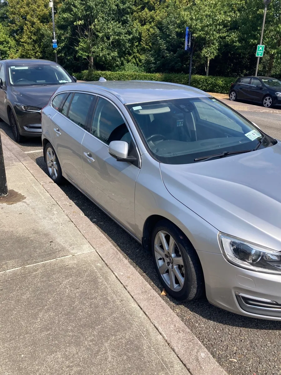 Volvo V60 2015 - Image 5