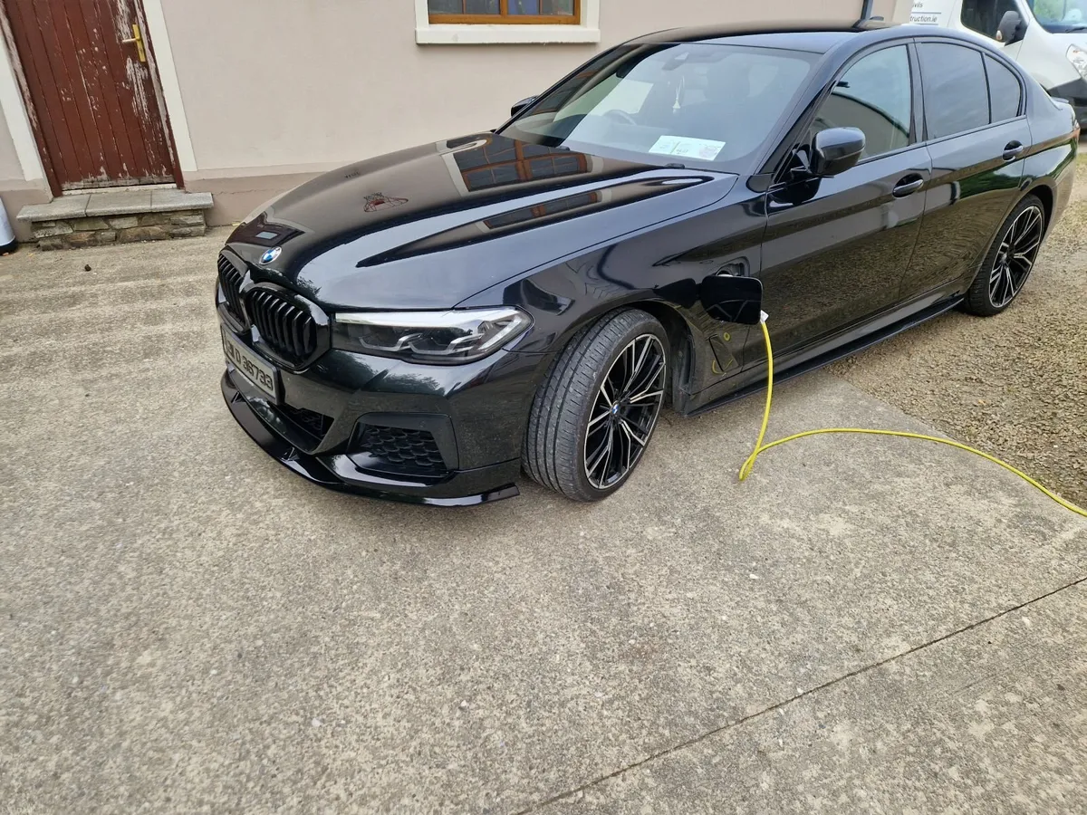BMW 5-Series 2021 - Image 1