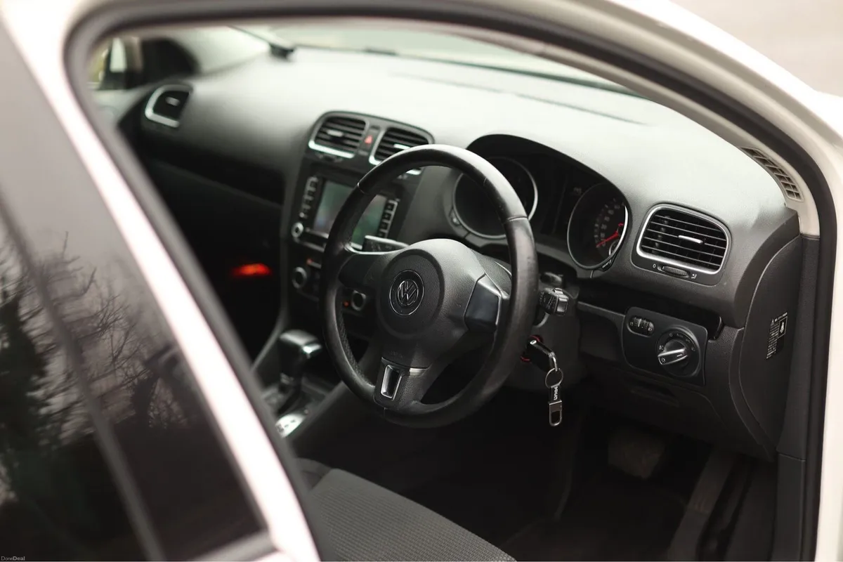Volkswagen Golf 1.4 TSI 122PS AUTO JAP IMPORT - Image 6